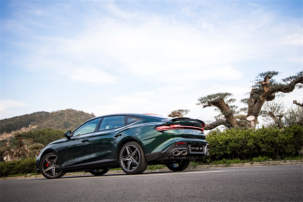 B级运动轿车新标杆来了，MG7 2025款智能登场，限时一口价11.29万元起